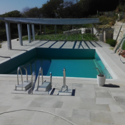 Fourniture et pose de liner pour piscine : choix de matériaux et processus d'installation Loos